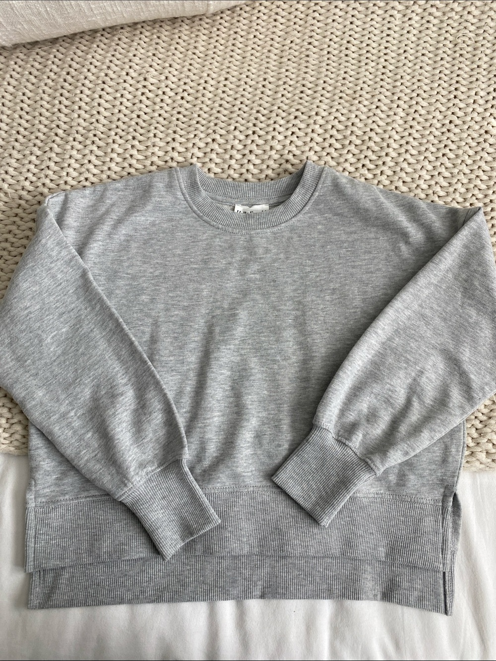 Franki by Francesca's Collections Light Gray Crewneck Sweater - Girls